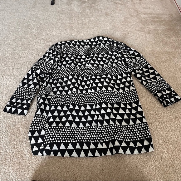 EUC Women’s MinkPink Black And White Striped Jacket! - Picture 7 of 7